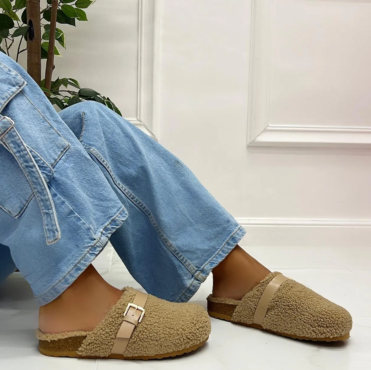 Beatrice - Scarpa Sabot Mules Donna Flat Pelliccia Tallone Scoperto Beige