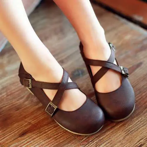 Female Round Toe Summer Flats With Buckle Strap