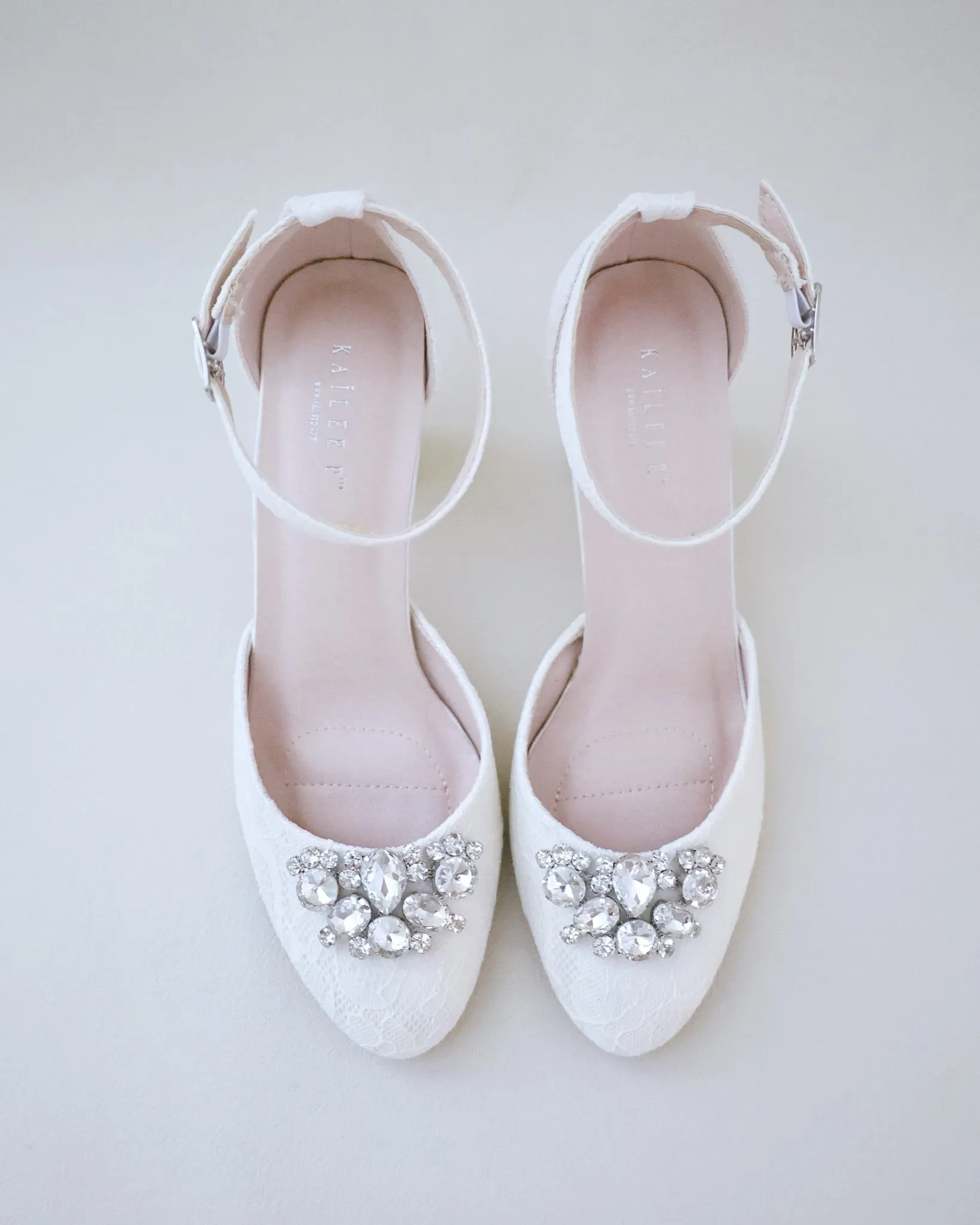 JOSKAA 2024 New Fashion High Heel Lace Block Heel with Dewdrop Brooch