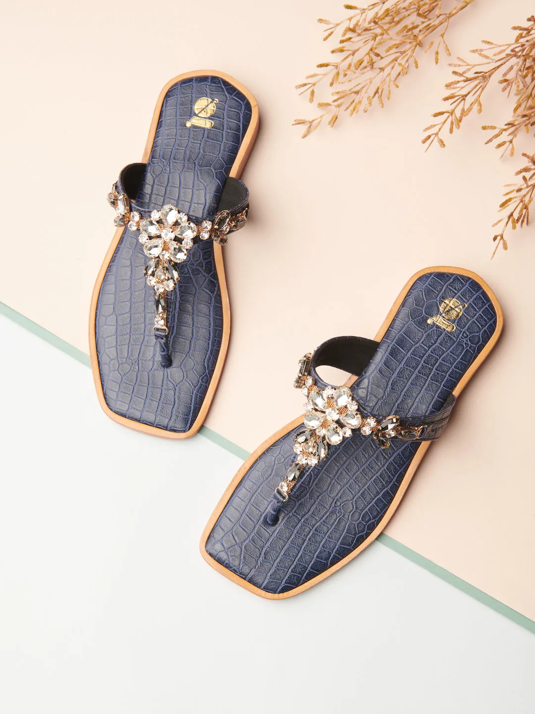 NAVRATAN SAPPHIRE THONGS